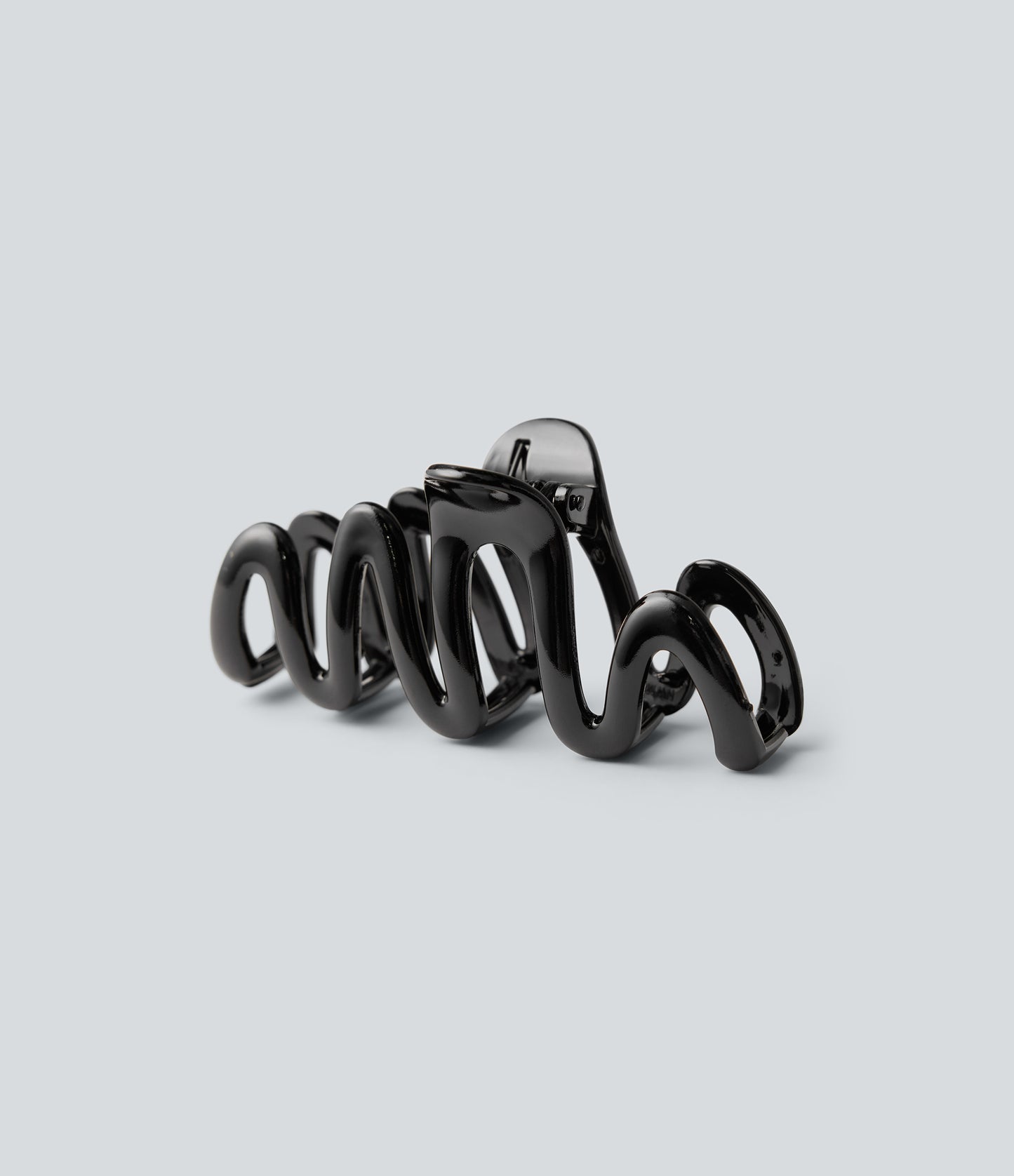 Wave-Shaped Hair Claw