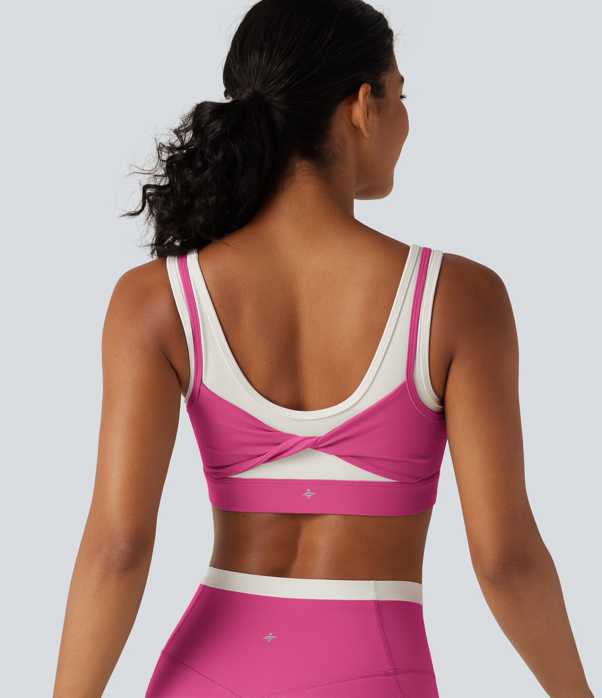 UltraSculpt™ Medium Support U Neck Built-in Bra Twisted Color Block Yoga Sports Bra