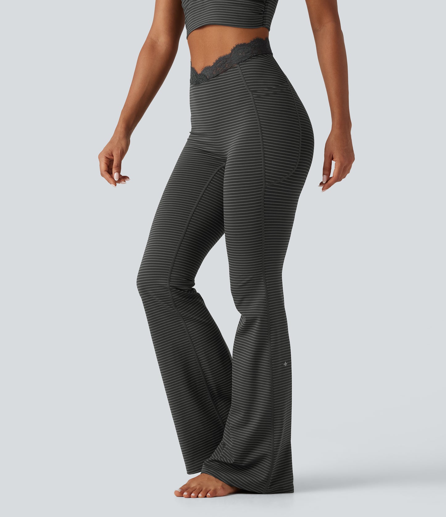 V-Shaped High Waisted Contrast Lace Stripe Yoga Flare Leggings with Pockets